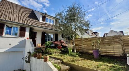 Traditional house 6 rooms of 121 m² in Champs-sur-Marne (77420)