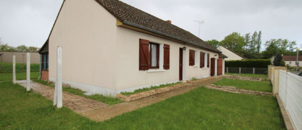 Maison 4 pièces de 86 m² à Lorris (45260)