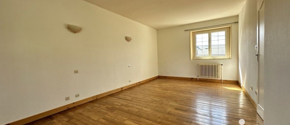 Maison 13 pièces de 256 m² à Vineuil (41350)