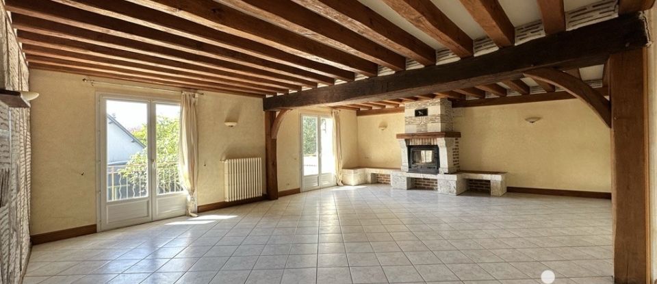 Maison 13 pièces de 256 m² à Vineuil (41350)