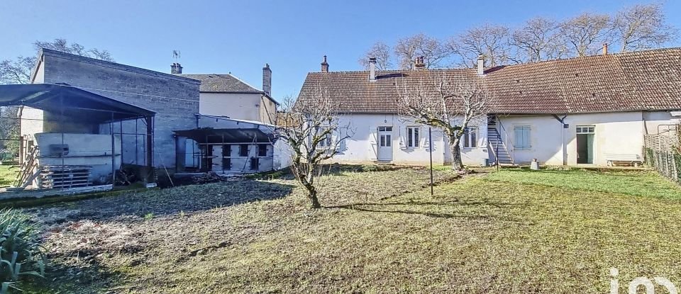 Maison 4 pièces de 77 m² à Dornes (58390)