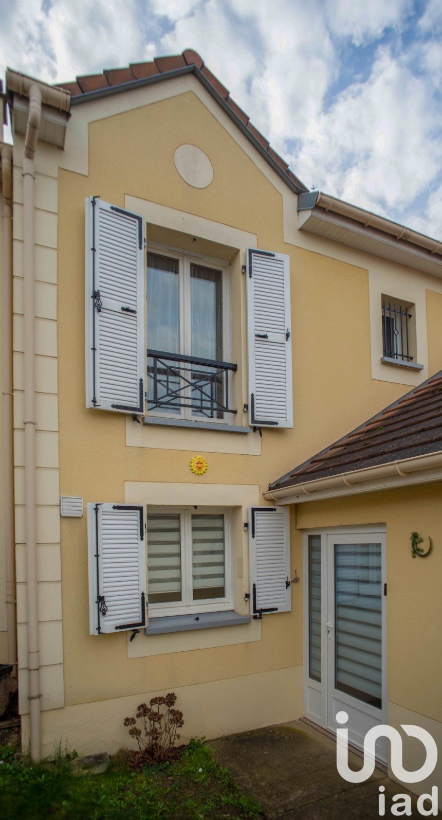 Maison traditionnelle 5 pièces de 110 m² à Combs-la-Ville (77380)