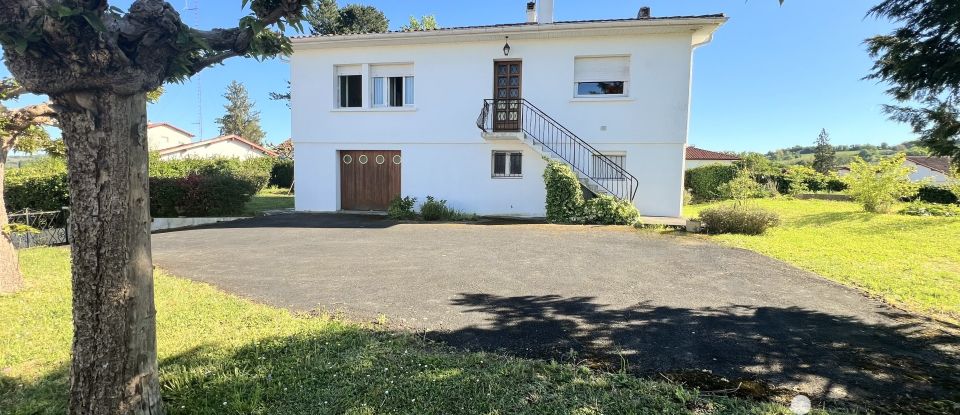 Maison 9 pièces de 168 m² à Saint-Palais (64120)