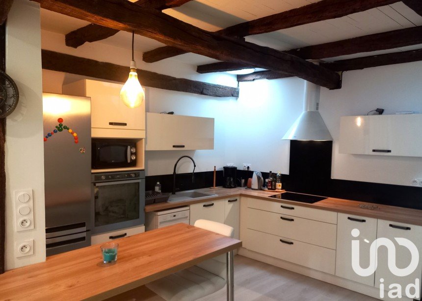 Town house 3 rooms of 85 m² in Agen (47000)