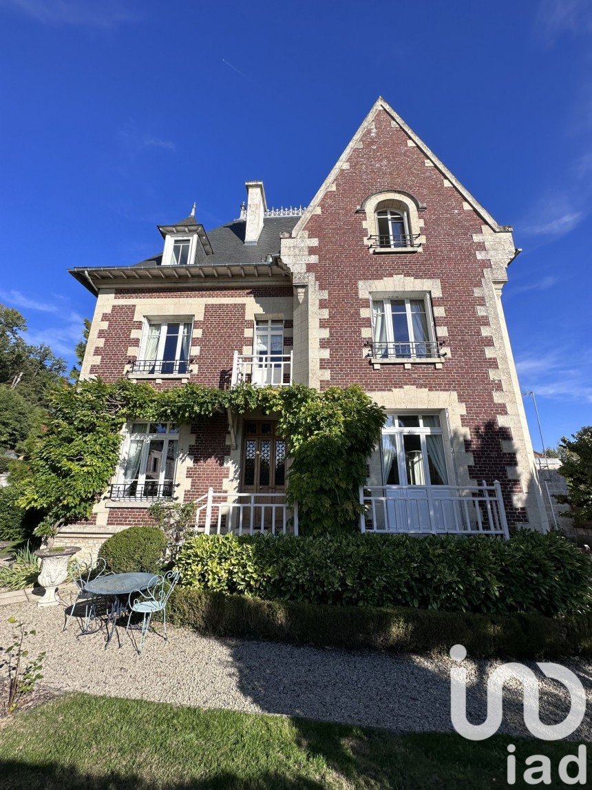 Mansion 9 rooms of 187 m² in Pierrefonds (60350)