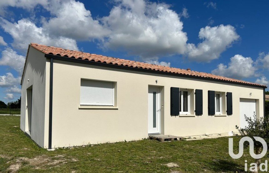 Pavillon 4 pièces de 85 m² à Rouffiac (17800)