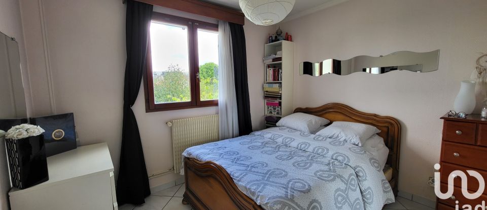 House 7 rooms of 103 m² in Noisy-le-Grand (93160)