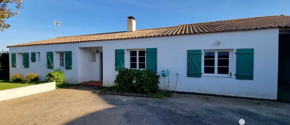 Maison 7 pièces de 150 m² à Saint-Hilaire-la-Forêt (85440)