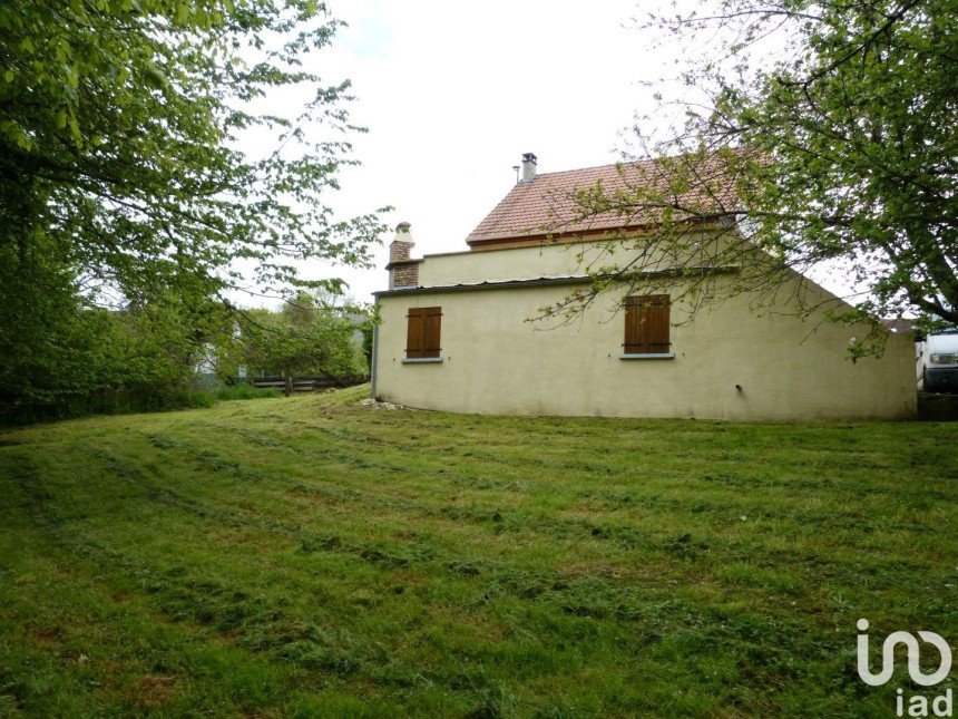 House 4 rooms of 101 m² in Saint-Rémy-la-Vanne (77320)