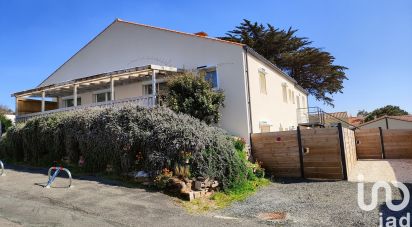 Traditional house 6 rooms of 185 m² in Bretignolles-sur-Mer (85470)