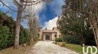 Architect house 7 rooms of 215 m² in Montauban (82000)