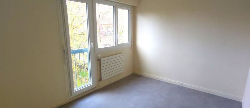 Appartement 4 pièces de 75 m² à - (91000)