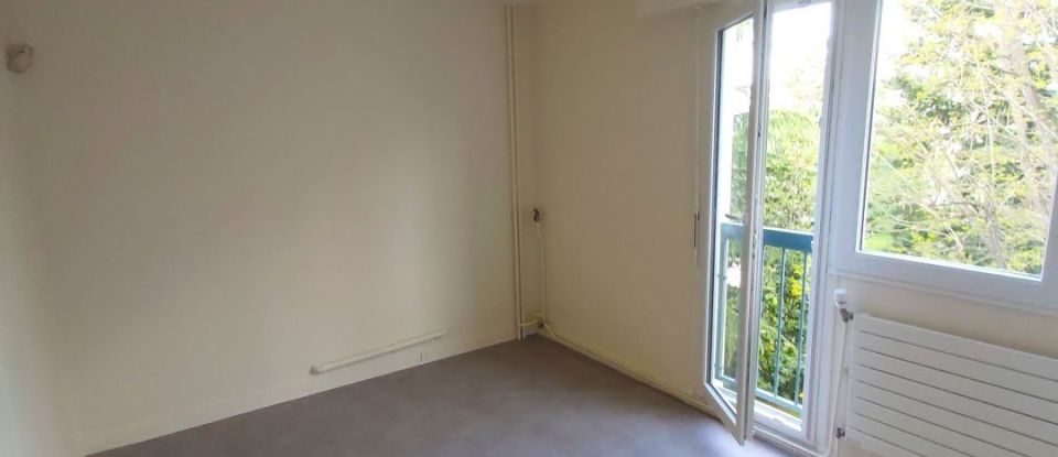 Appartement 4 pièces de 75 m² à - (91000)