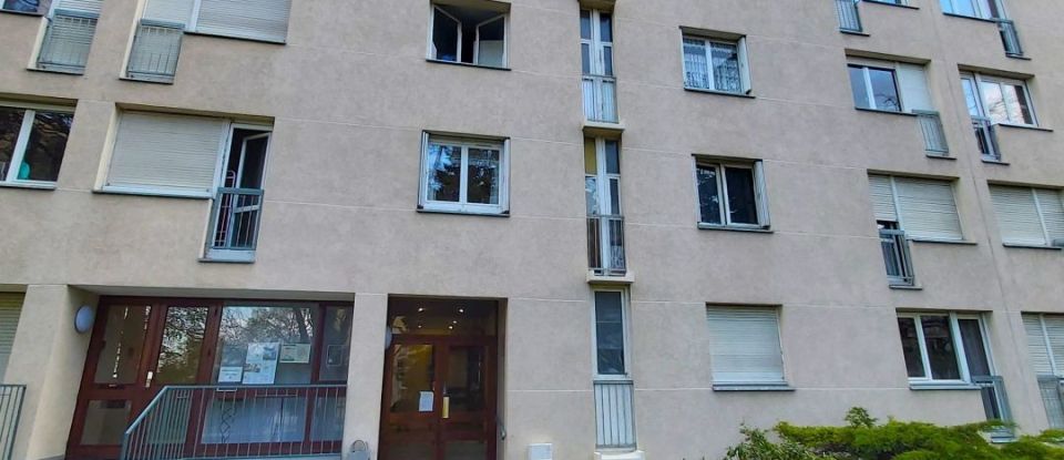 Appartement 4 pièces de 75 m² à - (91000)