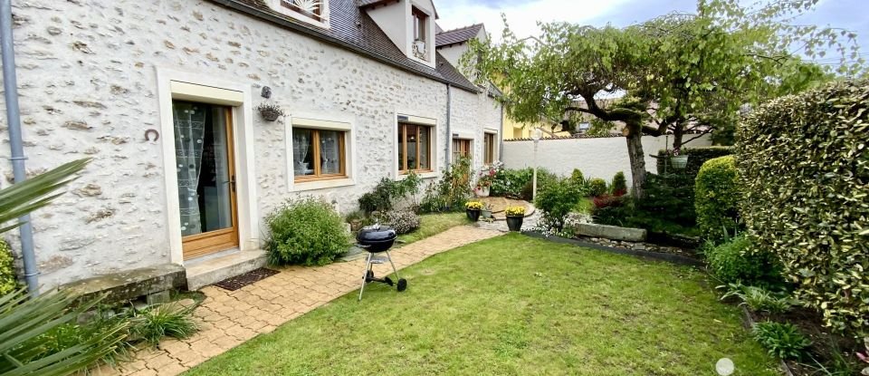 Village house 6 rooms of 198 m² in Boissy-le-Sec (91870)