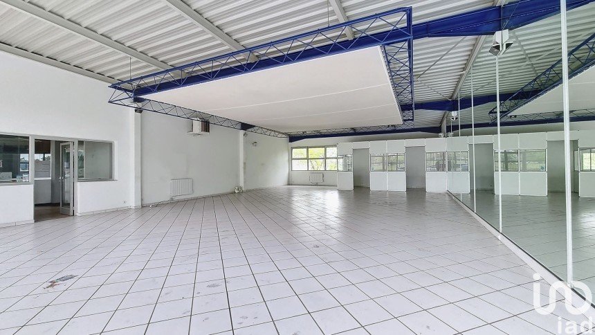 Building in Moulins (03000) of 2,395 m²