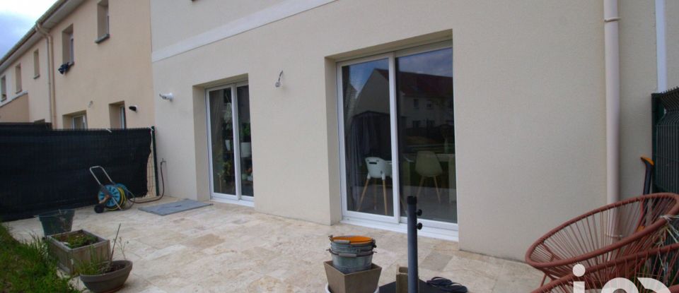 House 4 rooms of 90 m² in AUNEAU (28700)