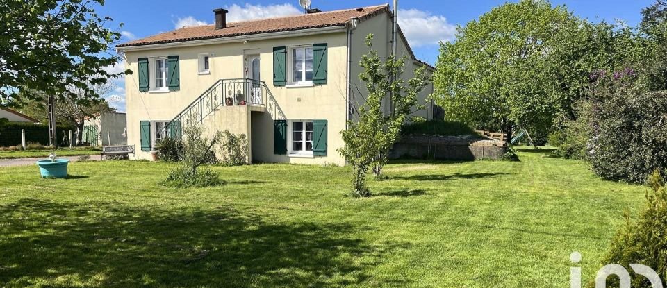 House 5 rooms of 139 m² in Gourgé (79200)