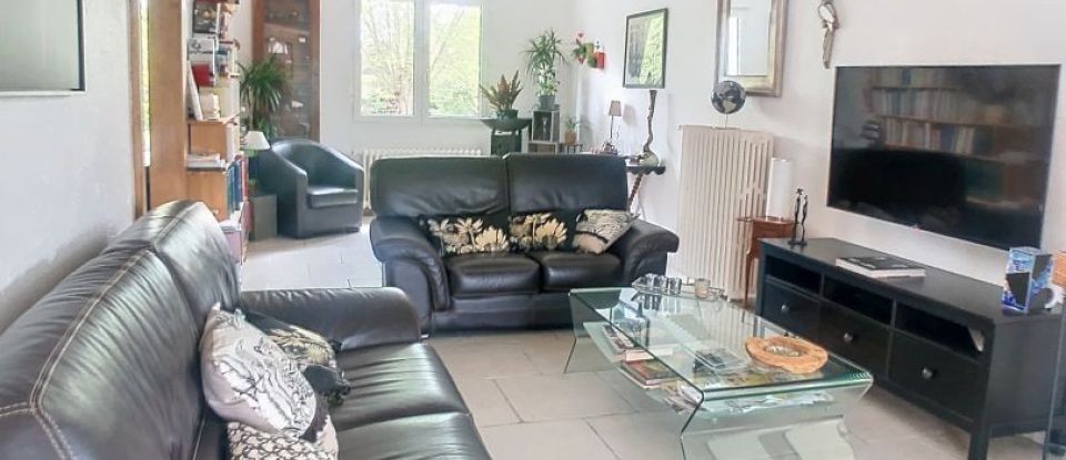 Maison 6 pièces de 209 m² à Neuville-sur-Sarthe (72190)