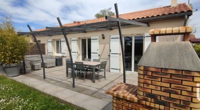 House 5 rooms of 120 m² in Cissé (86170)