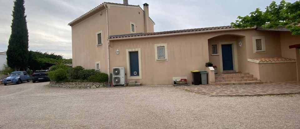 House 7 rooms of 149 m² in Pernes-les-Fontaines (84210)