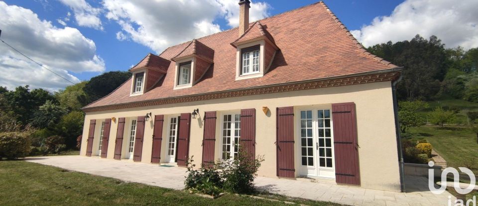 Maison traditionnelle 7 pièces de 173 m² à Port-Sainte-Foy-et-Ponchapt (33220)