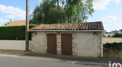 House 4 rooms of 98 m² in Lussac-les-Châteaux (86320)