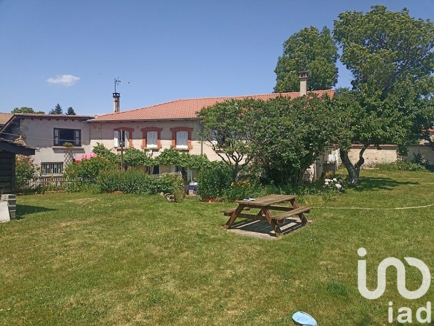 Country house 8 rooms of 200 m² in Boisset (43500)