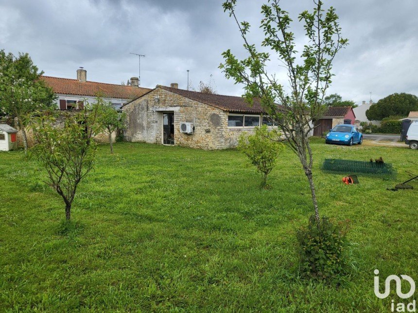 Maison 5 pièces de 120 m² à Champagné-les-Marais (85450)