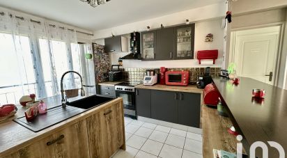 Appartement 5 pièces de 86 m² à Saint-Priest-en-Jarez (42270)