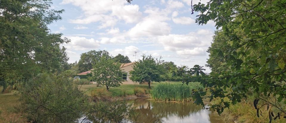 Maison 5 pièces de 145 m² à Bellevigny (85170)