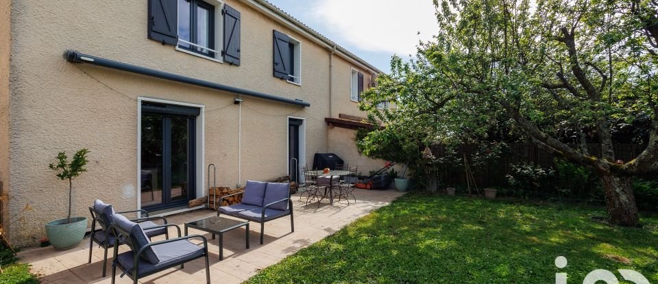 Maison 4 pièces de 95 m² à Dardilly (69570)