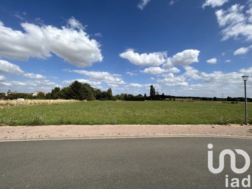 Terrain de 861 m² à La Chapelle-sur-Aveyron (45230)