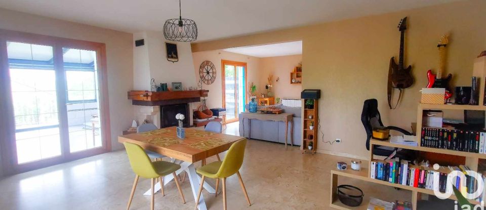 Maison 6 pièces de 236 m² à MONTIER-EN-DER (52220)