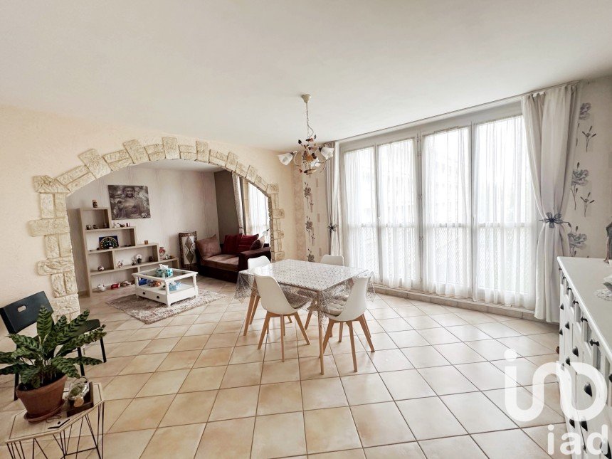 Appartement 4 pièces de 87 m² à Beauvais (60000)