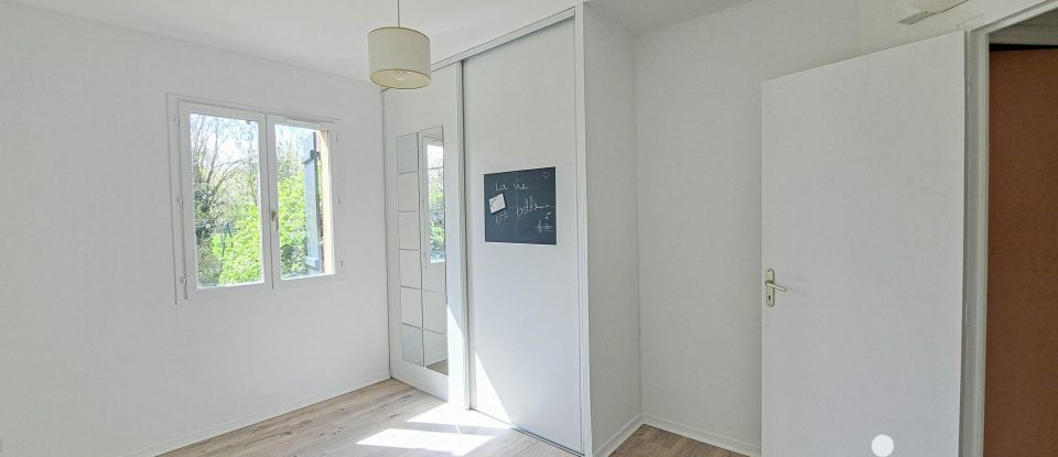 House 6 rooms of 130 m² in Condé-sur-Vesgre (78113)