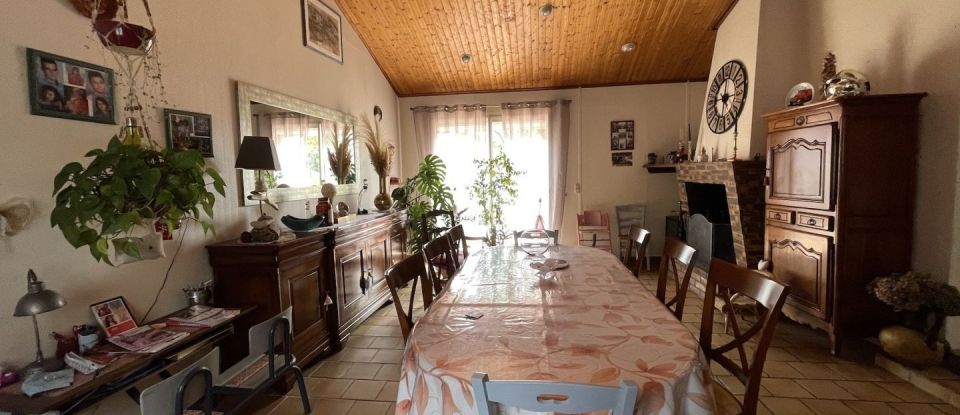 House 8 rooms of 152 m² in Montendre (17130)