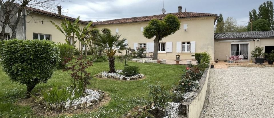 Maison 8 pièces de 152 m² à Montendre (17130)