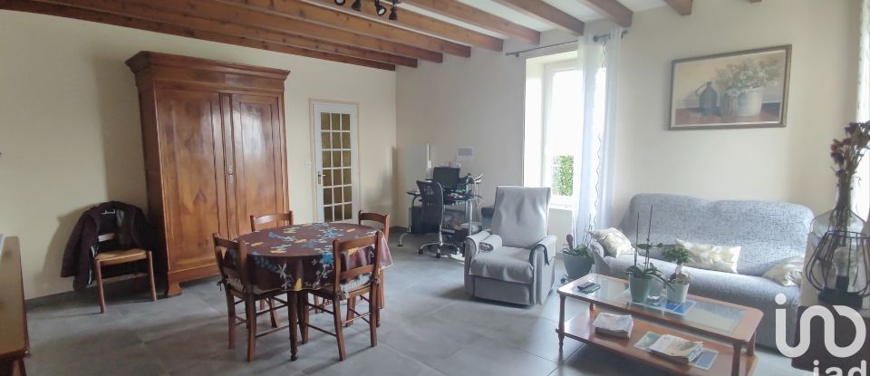 House 4 rooms of 94 m² in Saint-André-Goule-d'Oie (85250)