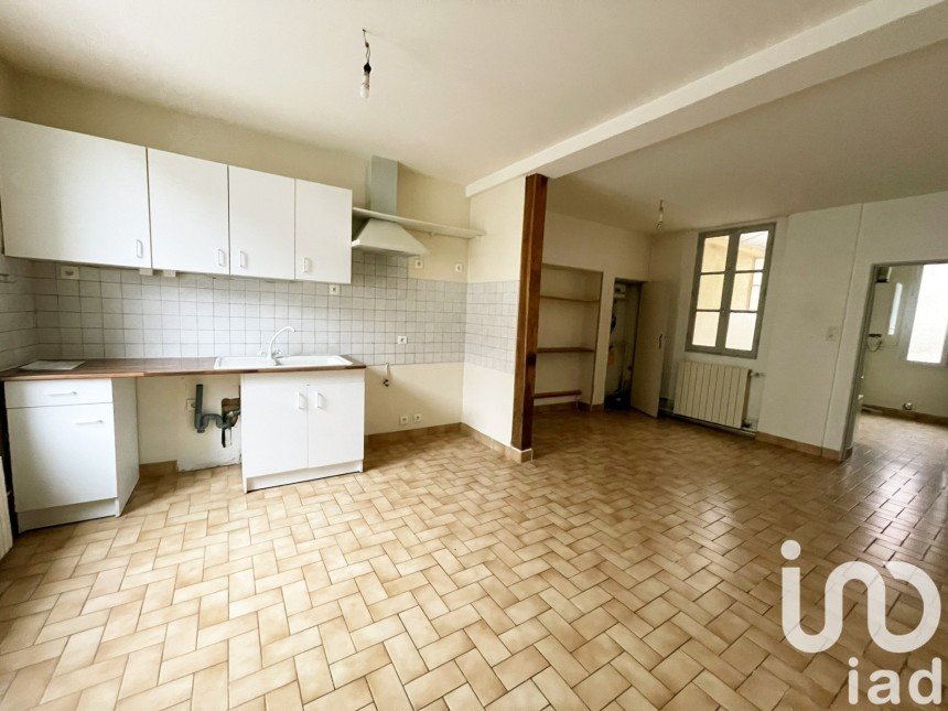 Maison 3 pièces de 65 m² à Cosne-Cours-sur-Loire (58200)