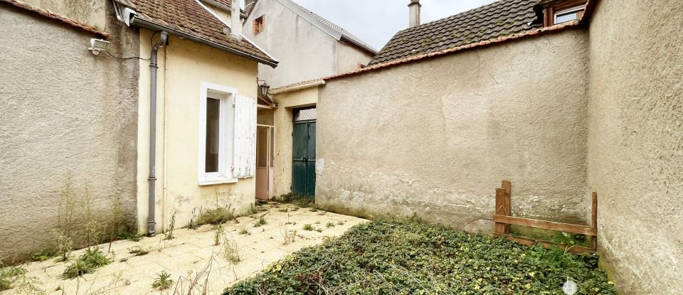 Maison 3 pièces de 65 m² à Cosne-Cours-sur-Loire (58200)