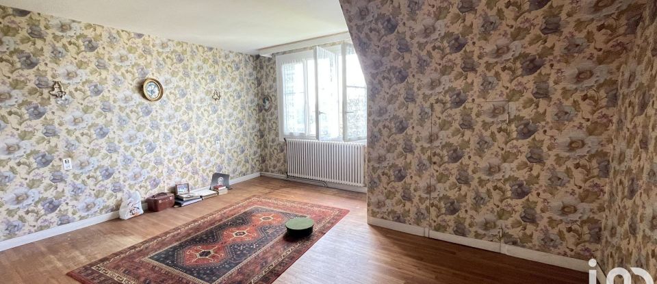 Maison 6 pièces de 117 m² à Carhaix-Plouguer (29270)