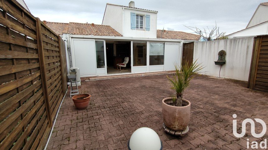 House 5 rooms of 103 m² in Saint-Gilles-Croix-de-Vie (85800)