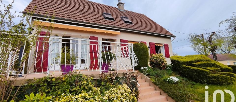 Traditional house 6 rooms of 139 m² in Gueugnon (71130)