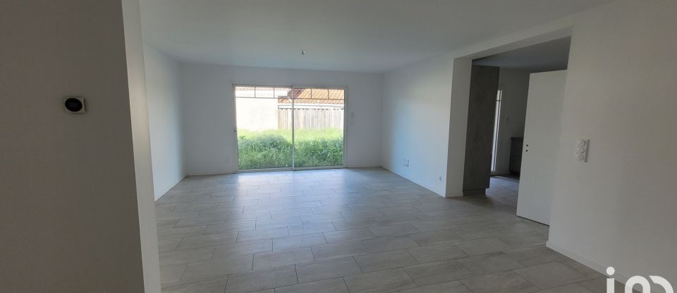 Maison 4 pièces de 108 m² à Sanguinet (40460)