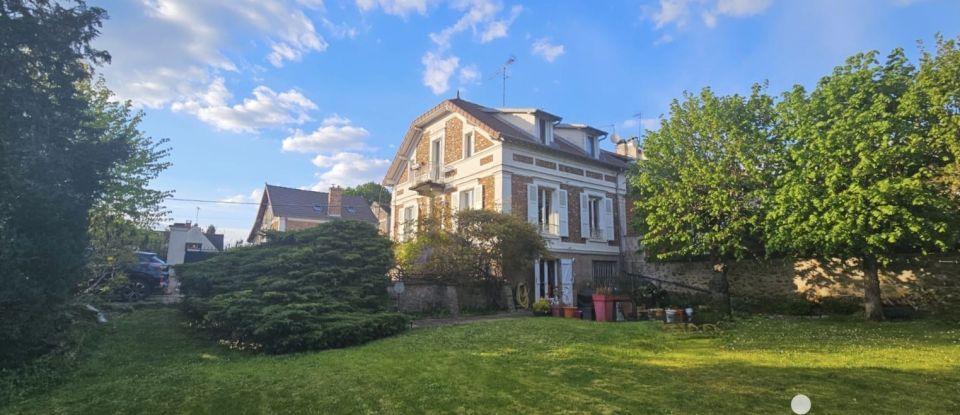 Maison 7 pièces de 160 m² à Soisy-sur-Seine (91450)