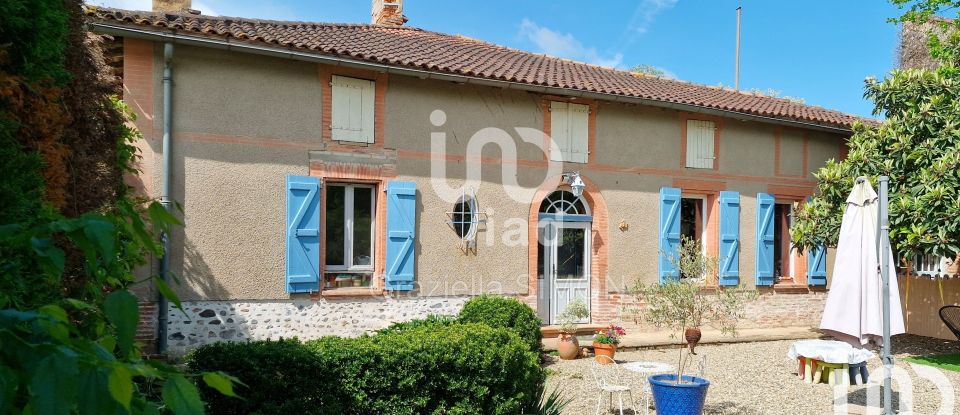 Maison traditionnelle 9 pièces de 246 m² à Verdun-sur-Garonne (82600)