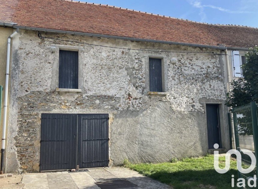 Barn conversion 1 room of 153 m² in Coulommiers (77120)