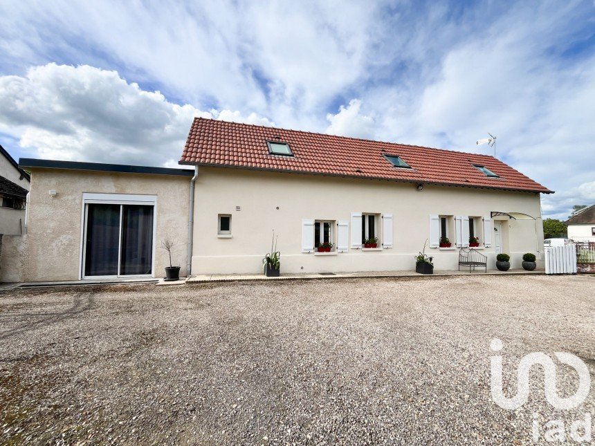 Traditional house 5 rooms of 120 m² in Pîtres (27590)