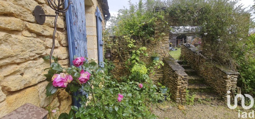 House 5 rooms of 110 m² in Sarlat-la-Canéda (24200)